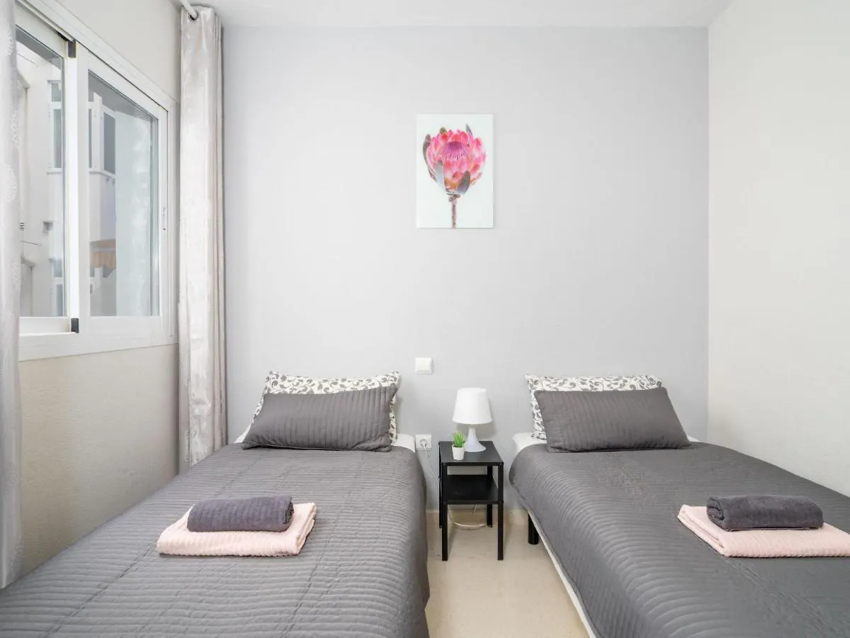 Apartment Loma Del Colegial 토레몰리노스